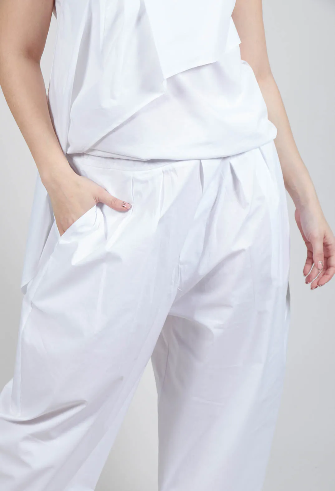 Balloon Leg Trousers in White