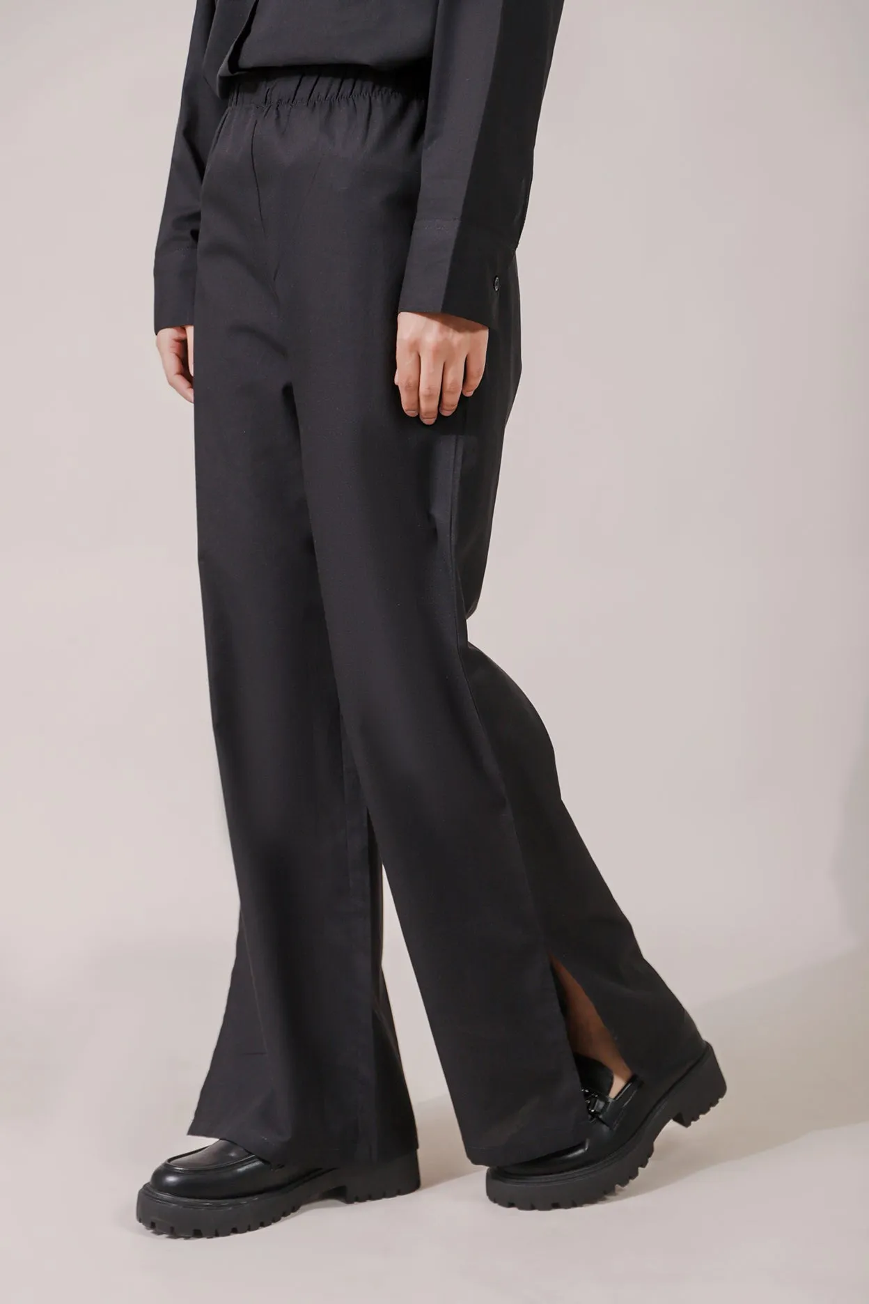 BASIC WIDE LEG TROUSERS