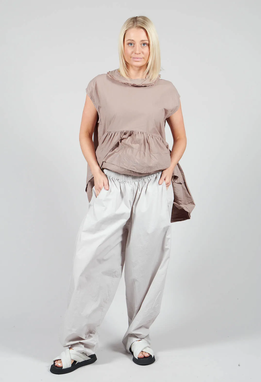 Botanicals Trousers in Pilz