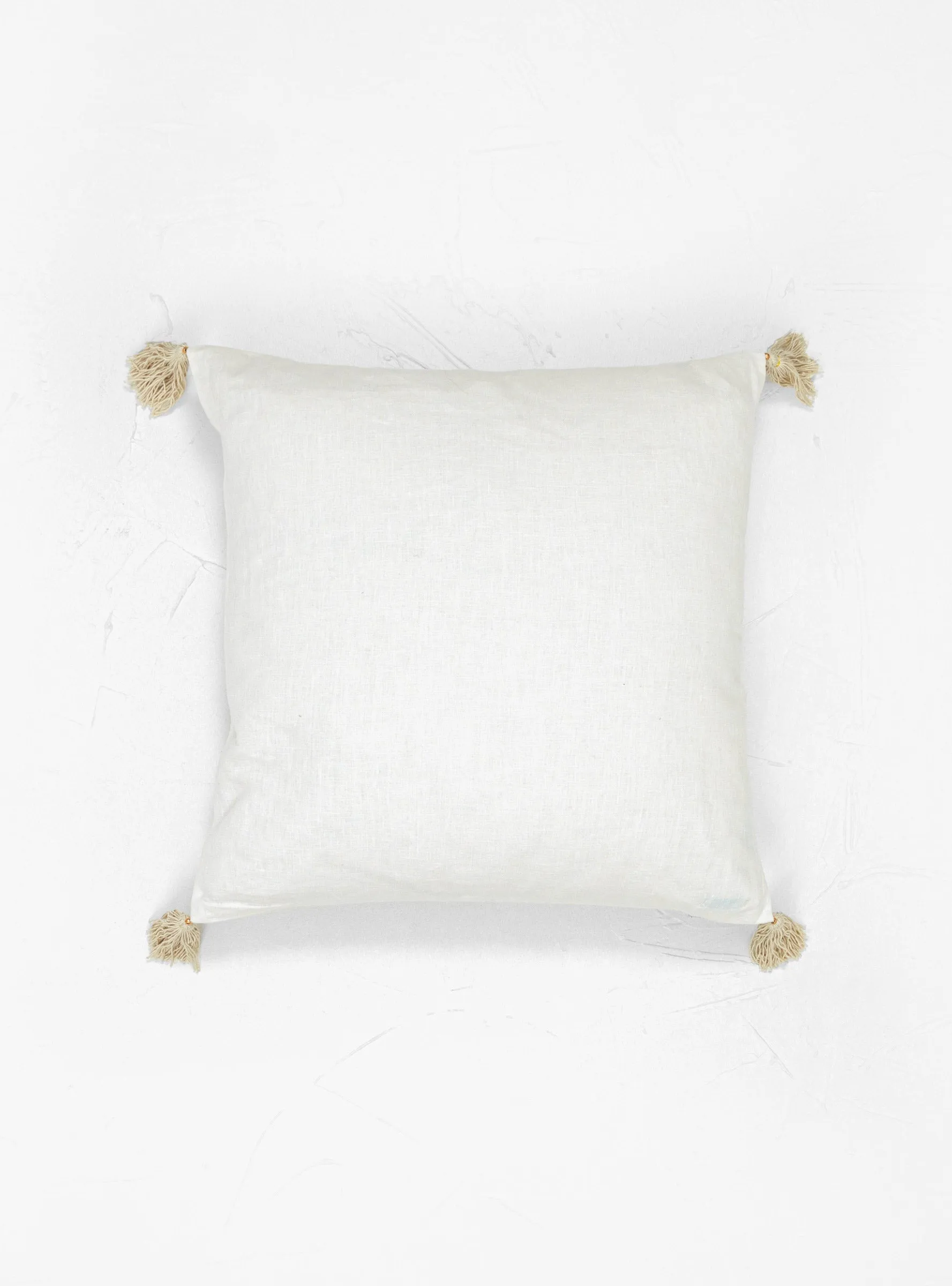 Courtyard Cushion Off White