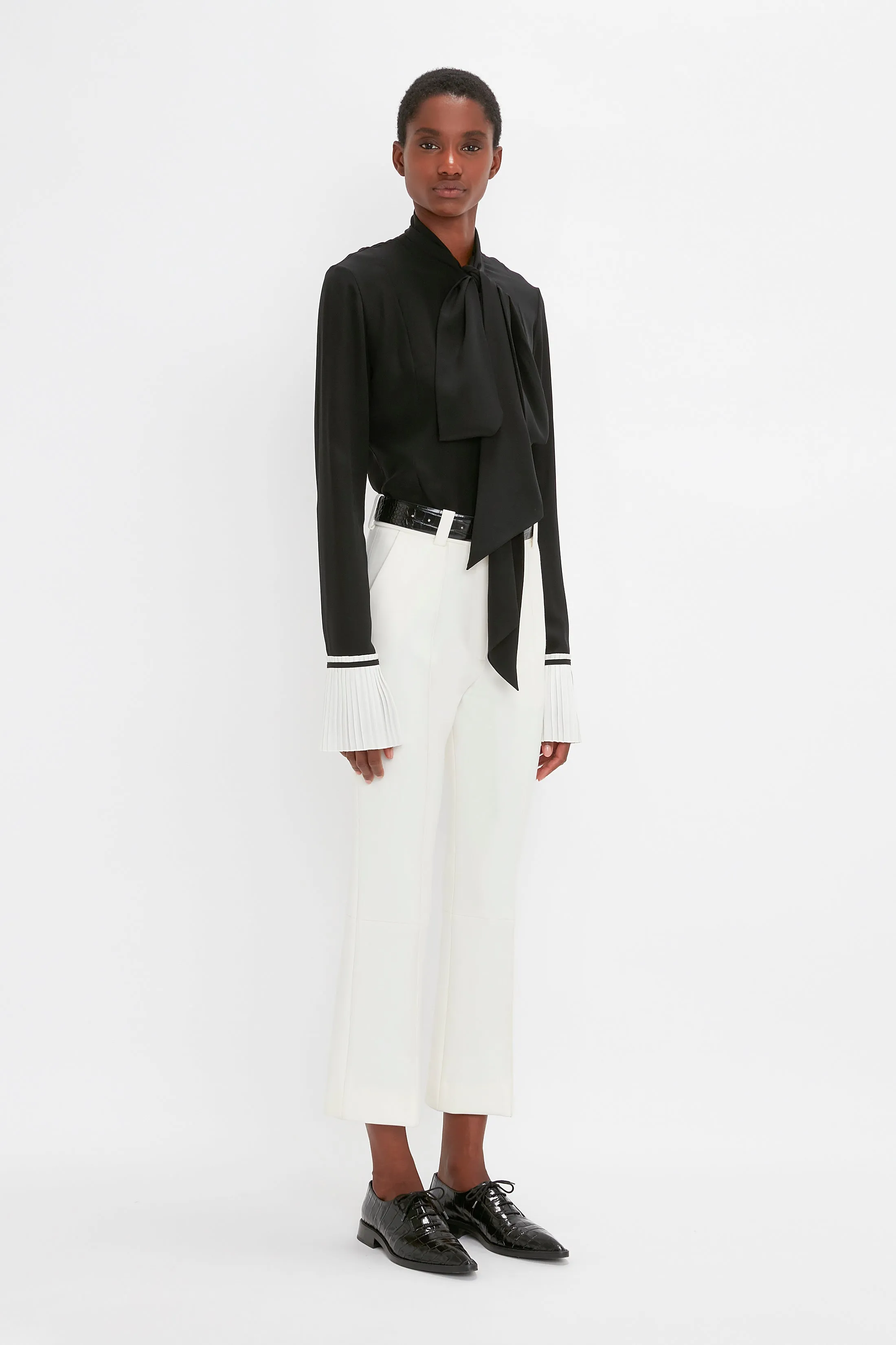 Cropped Kick Trouser In Ivory