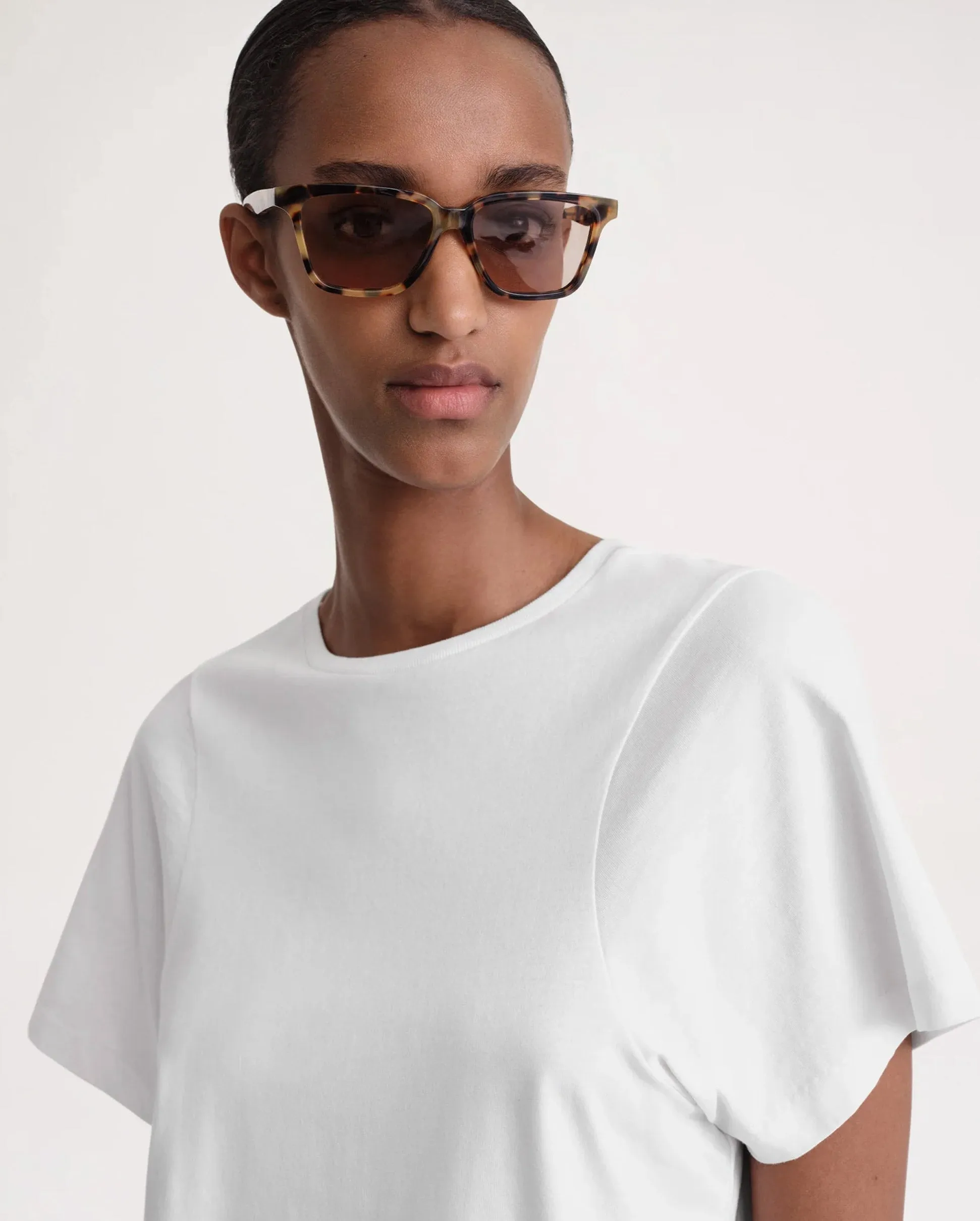 CURVED SEAM TEE / OFF WHITE