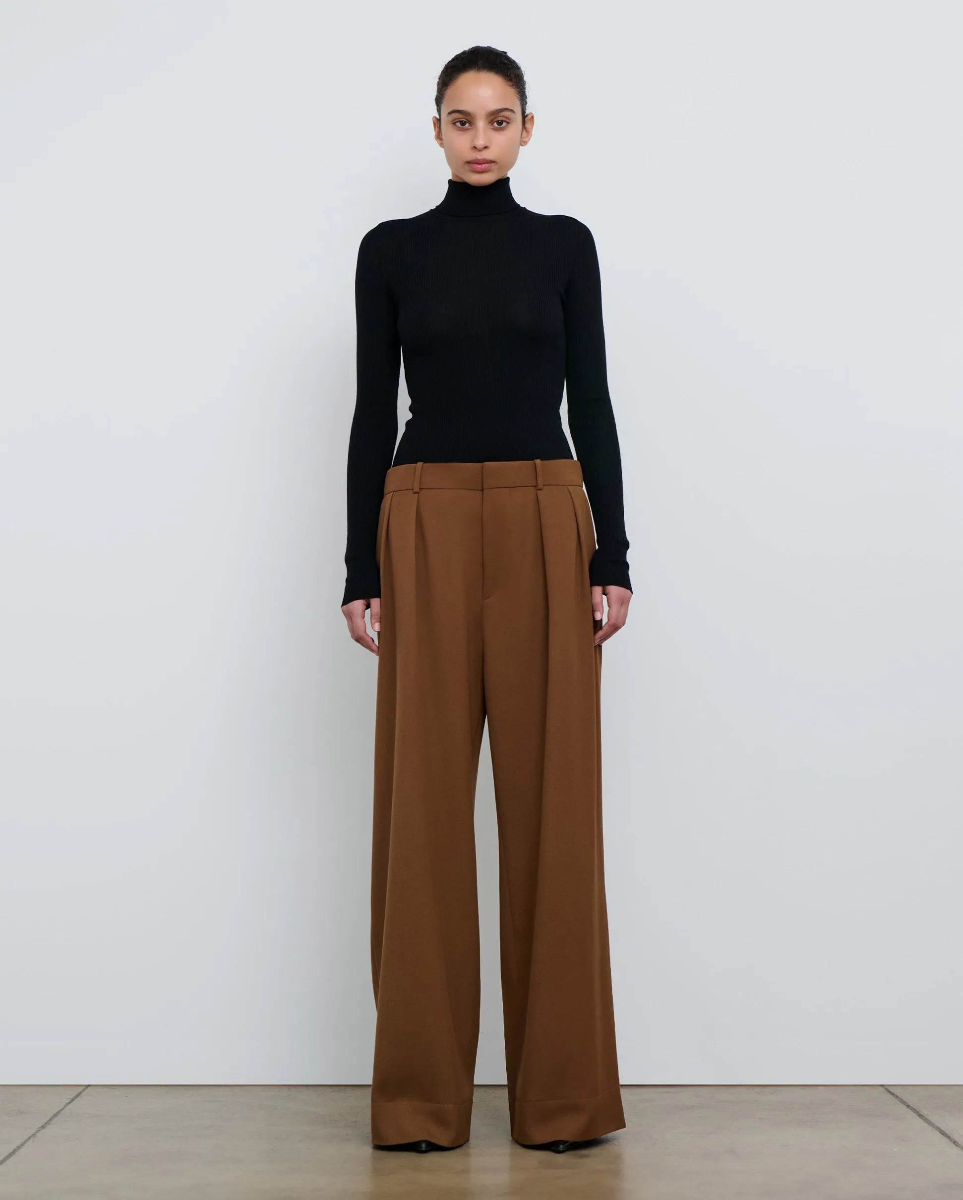 LOW RISE TROUSER / BROWN