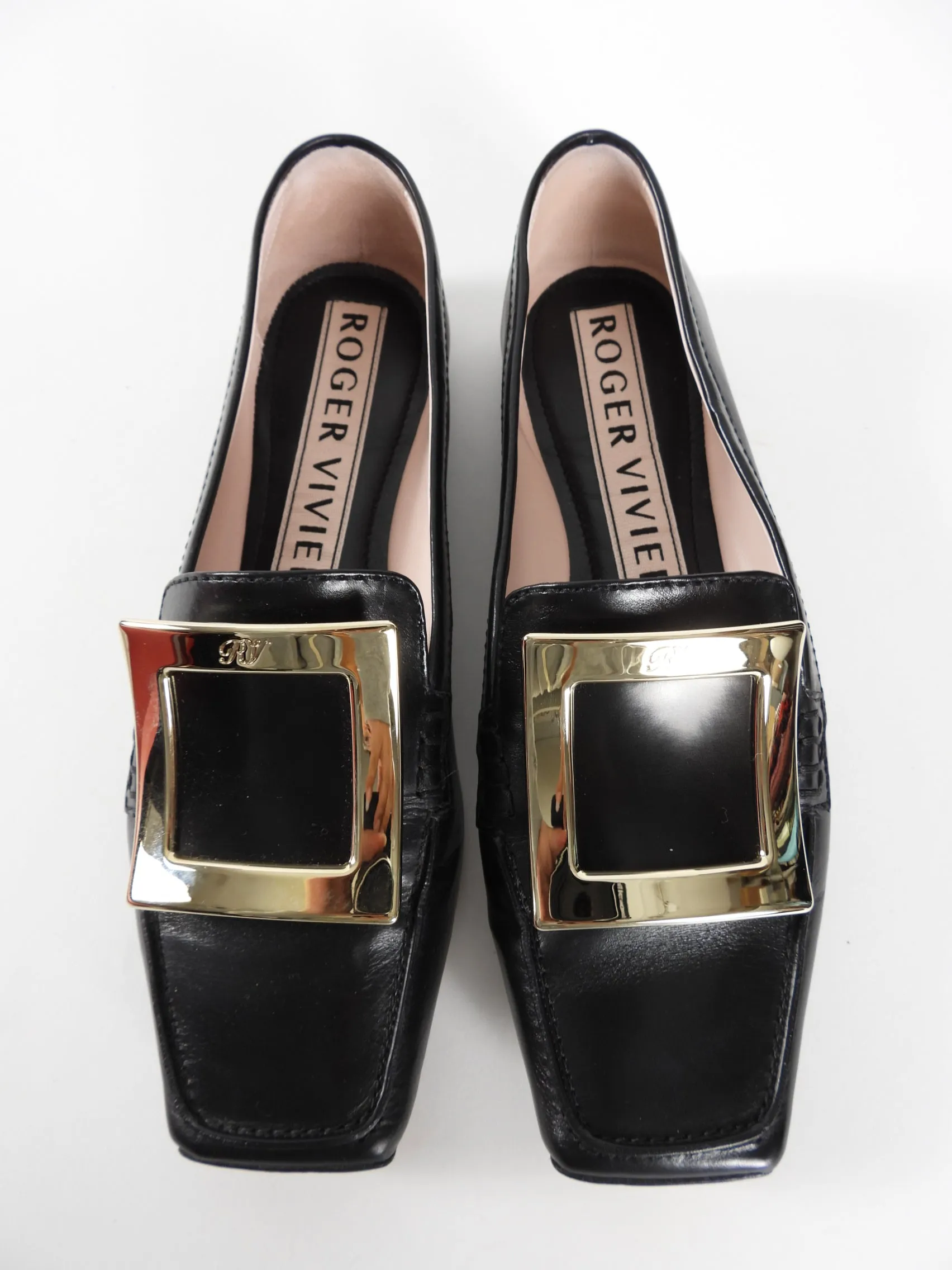 Roger Vivier Black Leather Viv Driver Buckle Loafer - 38 / 8