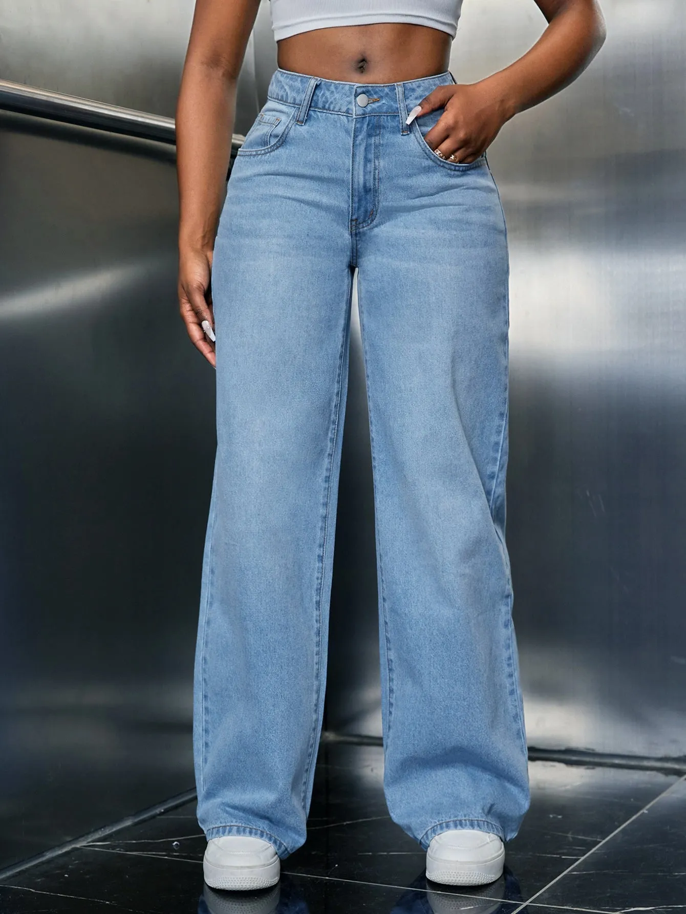 Slant Pocket Wide Leg Jeans