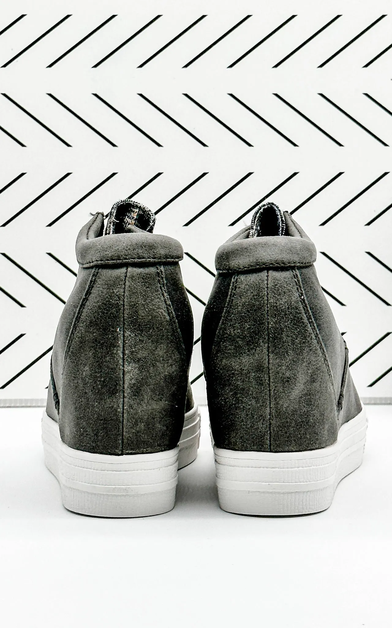 Tibi Sneaker in Grey